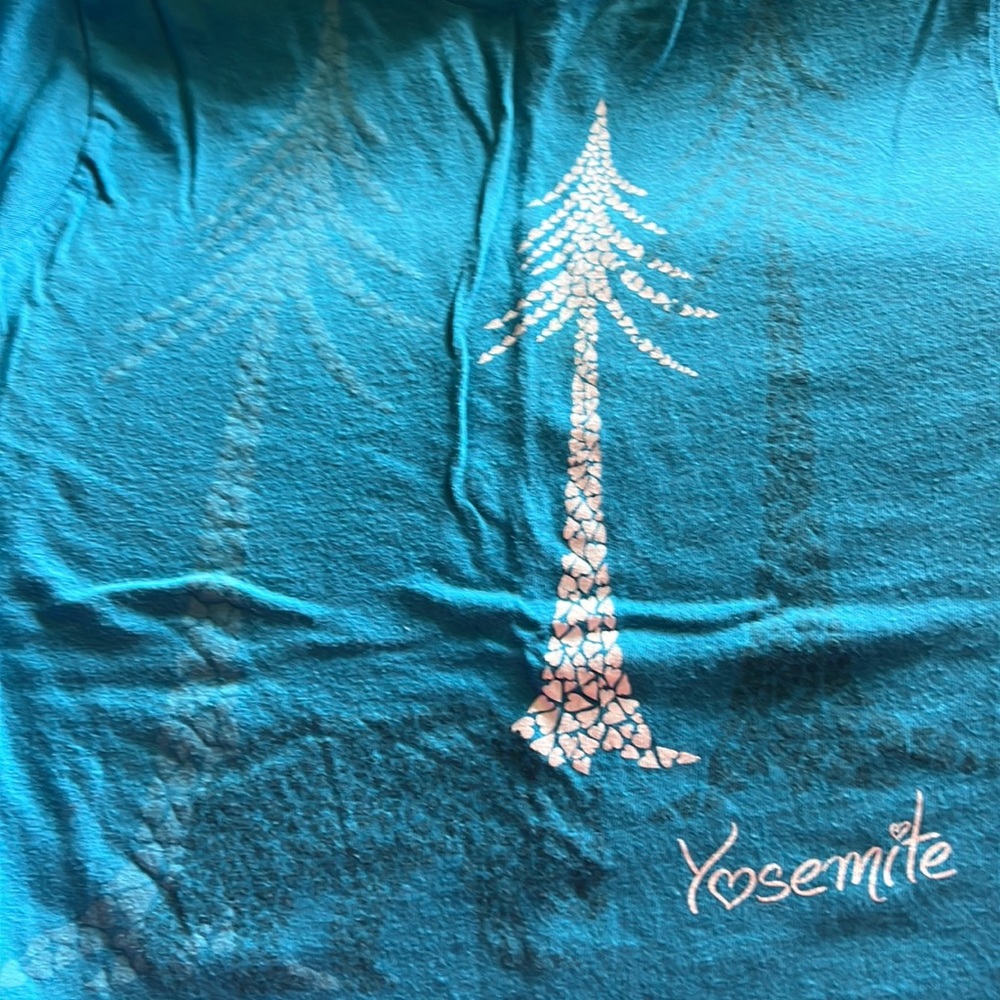 Yosemite t-shirt bears trees